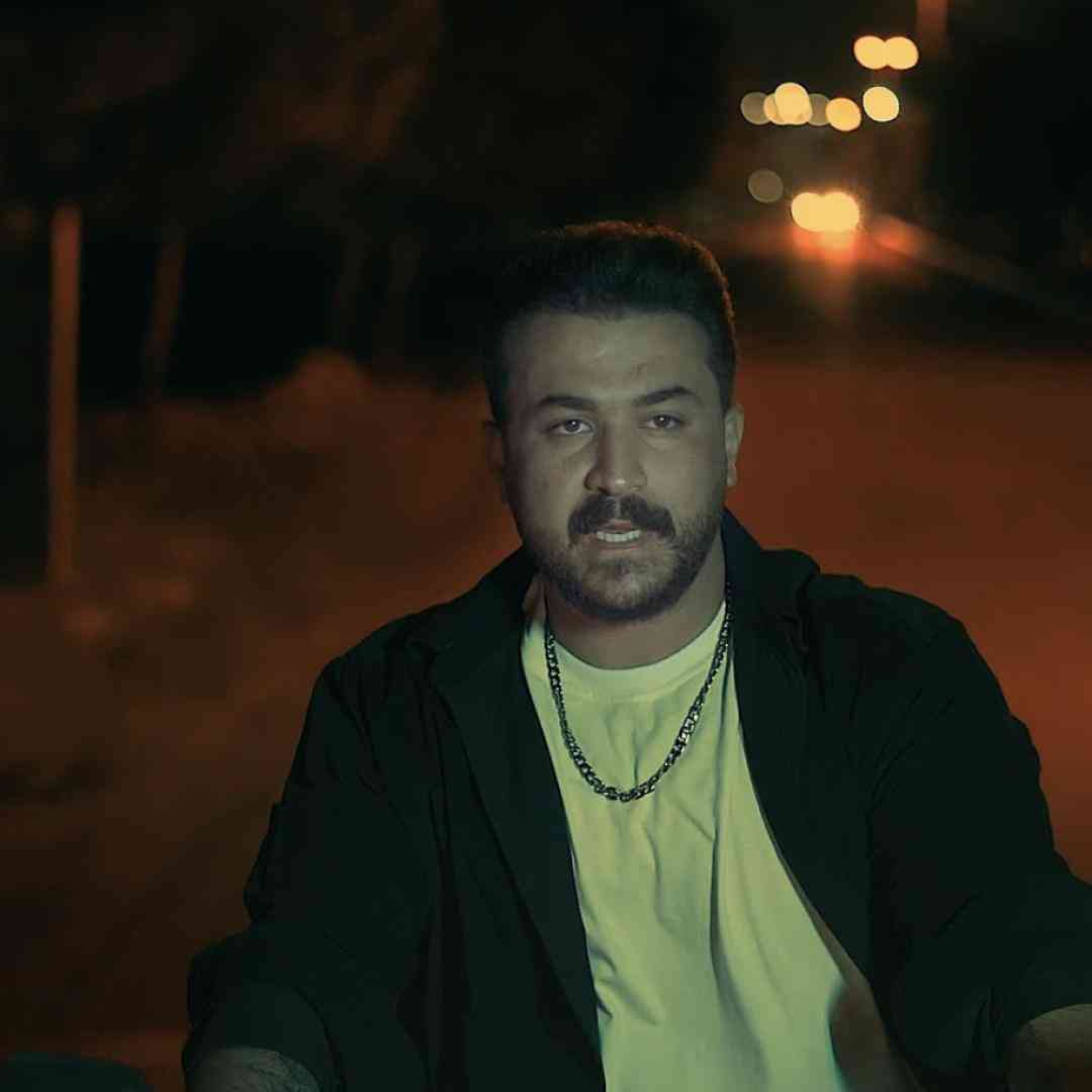 دانلود آهنگ میگه چرا حرص میخوری تیک میزنی از رضا کرمی تارا